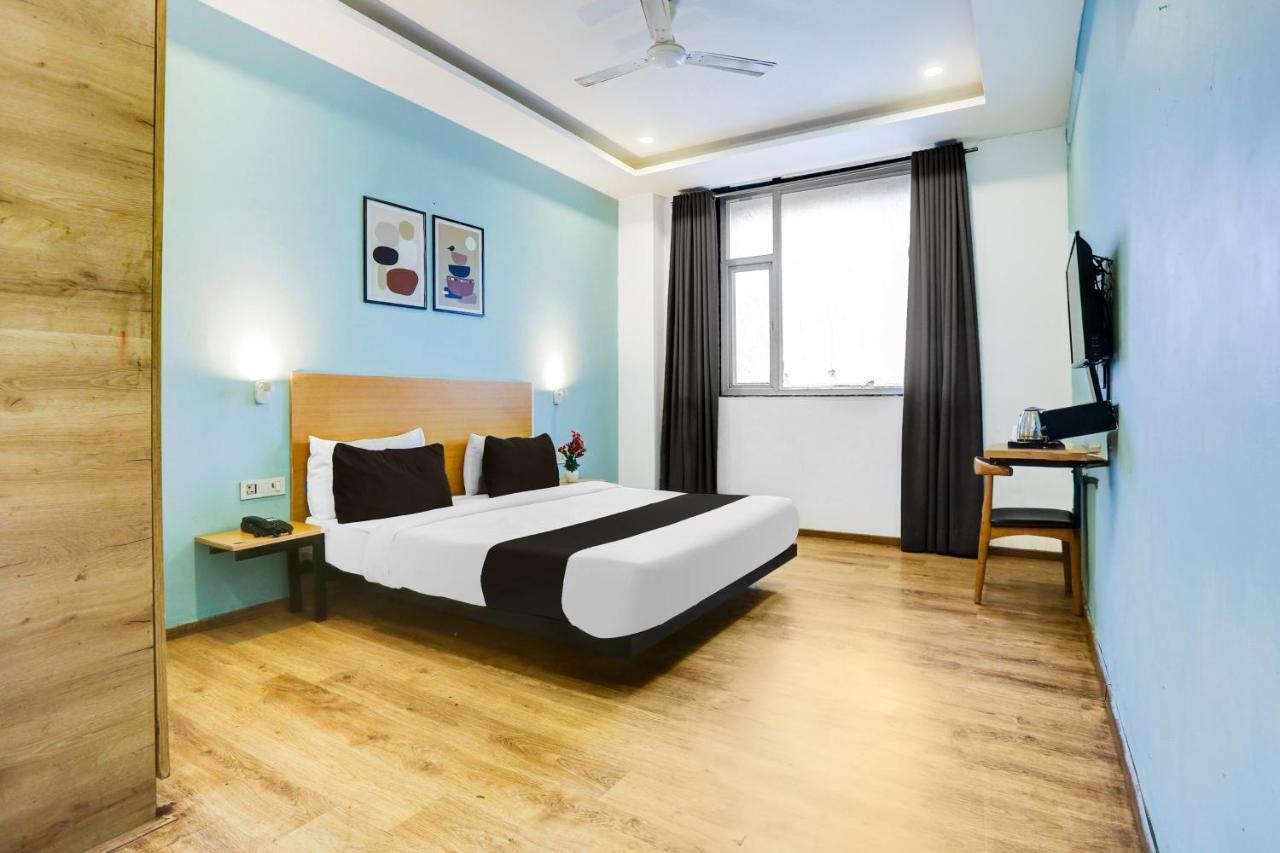 Hotel Red Saffron - last minute hotel in New Delhi