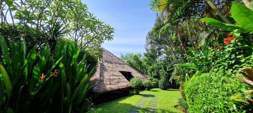 Villa Louise — 4-Star Luxury Hotel in Canggu, Indonesia