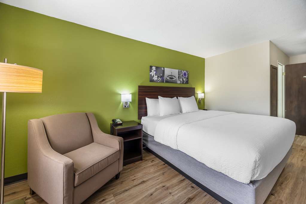 Sleep Inn & Suites Salina I 135 - photo 8