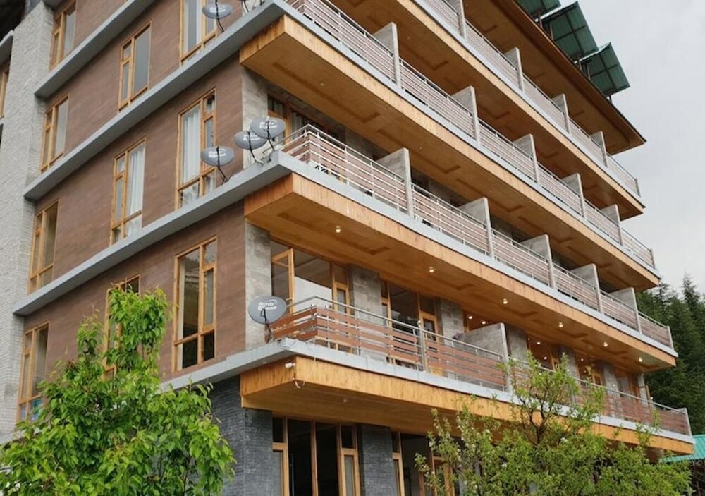 Gezellig Inn Vardhan Hills — hotel in Manali