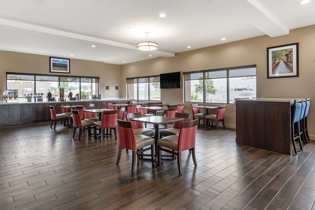 Comfort Suites Pell CIty near Logan Martin Lake - photo 27