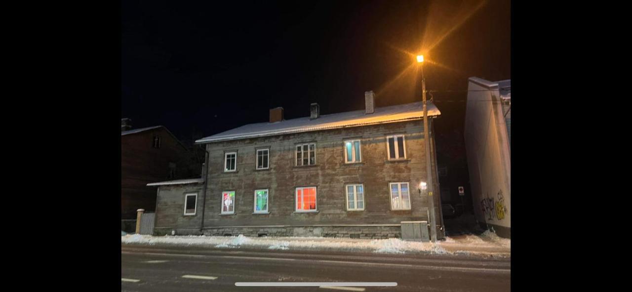 Freshly renovated bathroom Luna budget cozy studio apartment Tallinn Juhkentali 42 near city centre airport next to the Bus station
