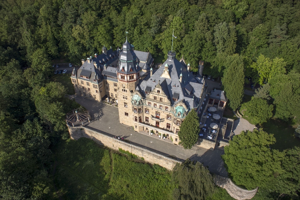 Schloss Hotel Wolfsbrunnen - carbon neutral hotel in Eschwege