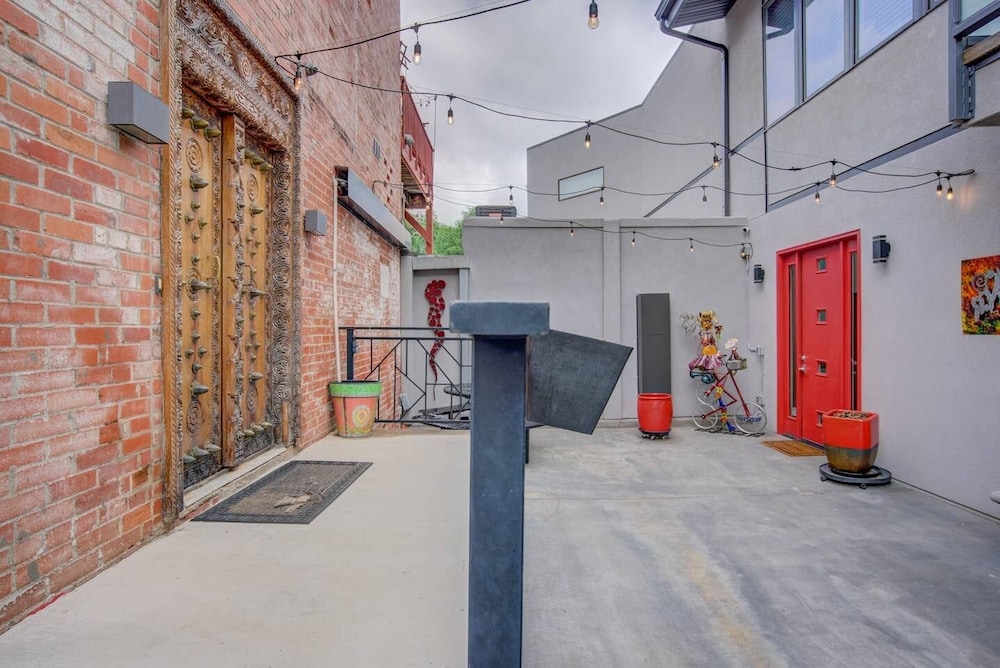3BR Modern Marveldowntown Customprivate Balcony - photo 37