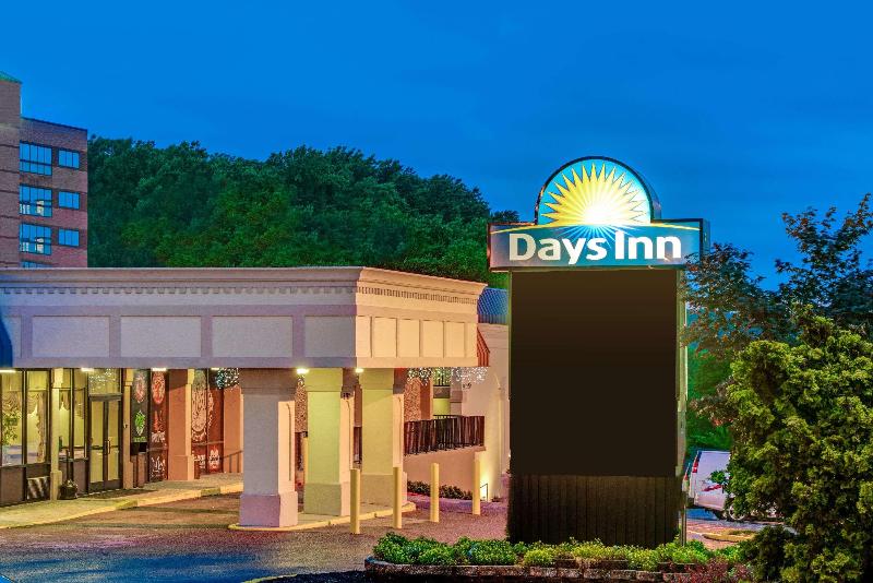 Days Inn by Wyndham Towson — hotel in Towson