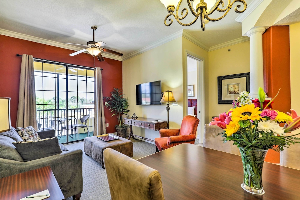 Upscale Unit in Private Golf Resort w Pool - featured photo