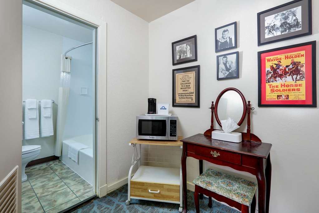 Days Inn by Wyndham Natchez - photo 16