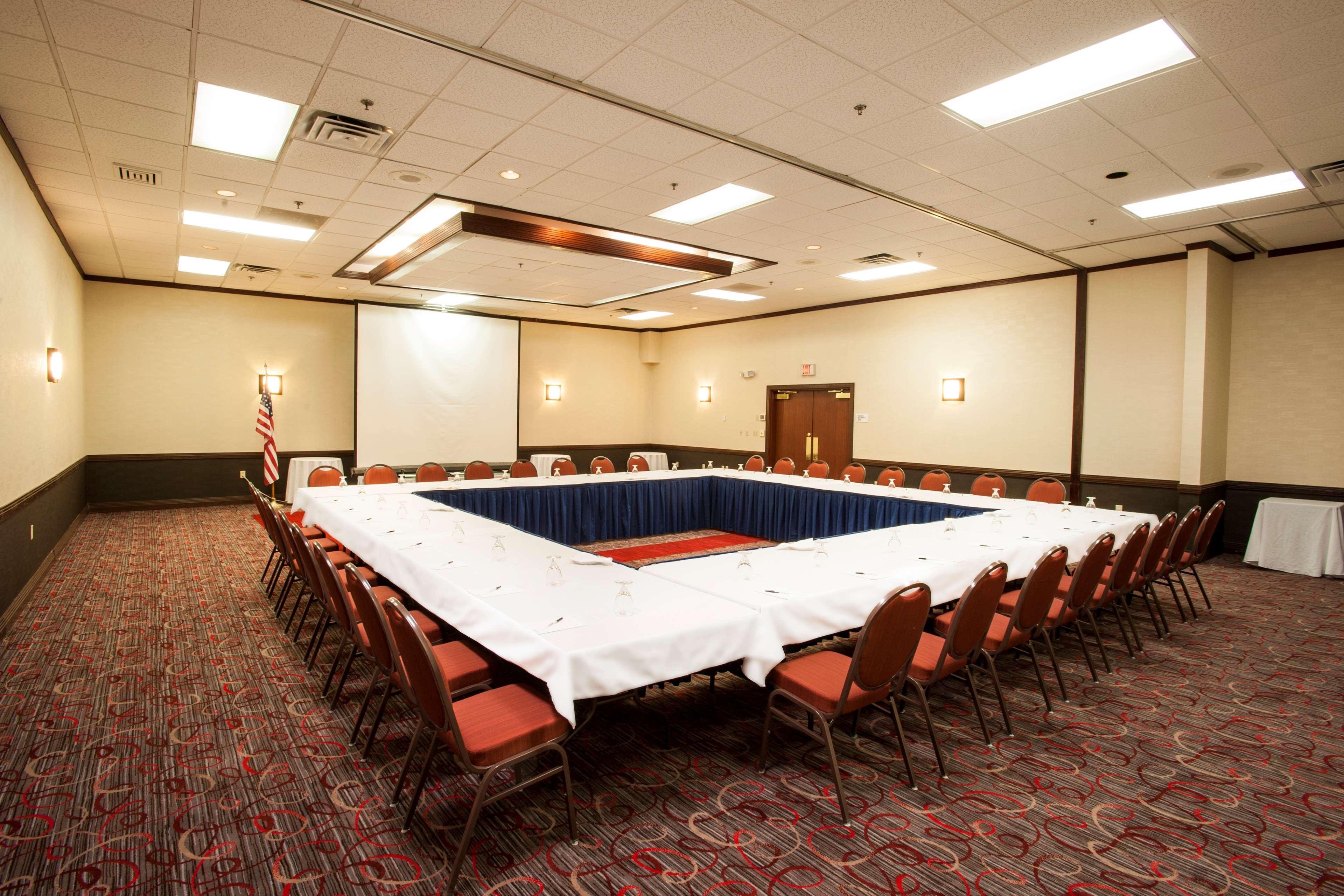 Radisson Hotel Madison - photo 23