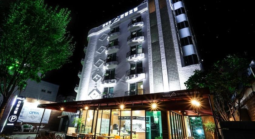White Tourist Hotel — hotel in Jeonju