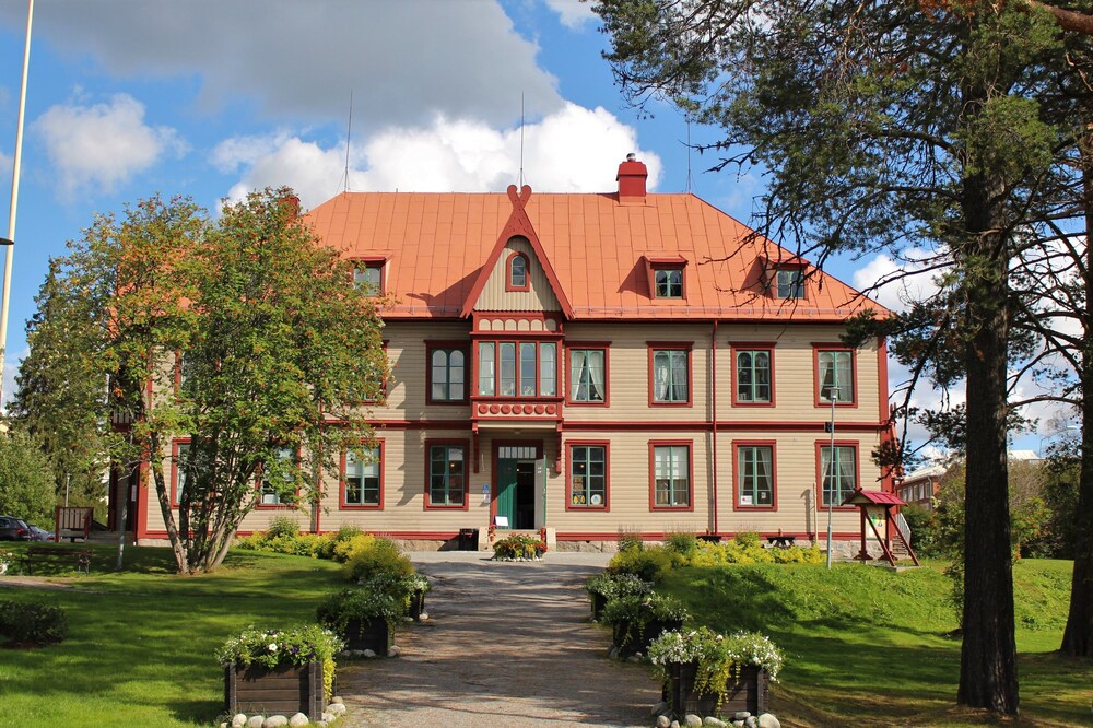STF Hostel Vilhelmina Kyrkstad — 4-Star Luxury Hotel in Vilhelmina, Sweden