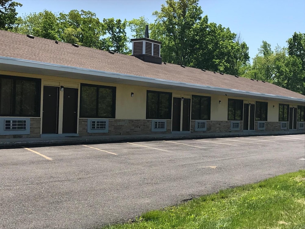 Allenwood Motel - photo 36