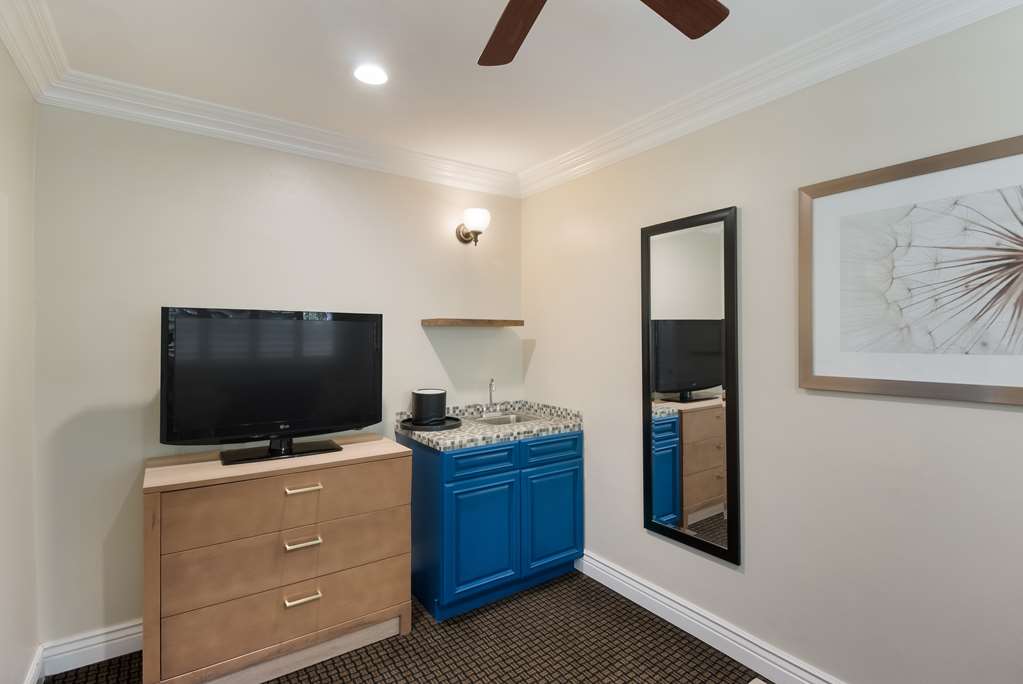Best Western Woodland Hills Inn - photo 27