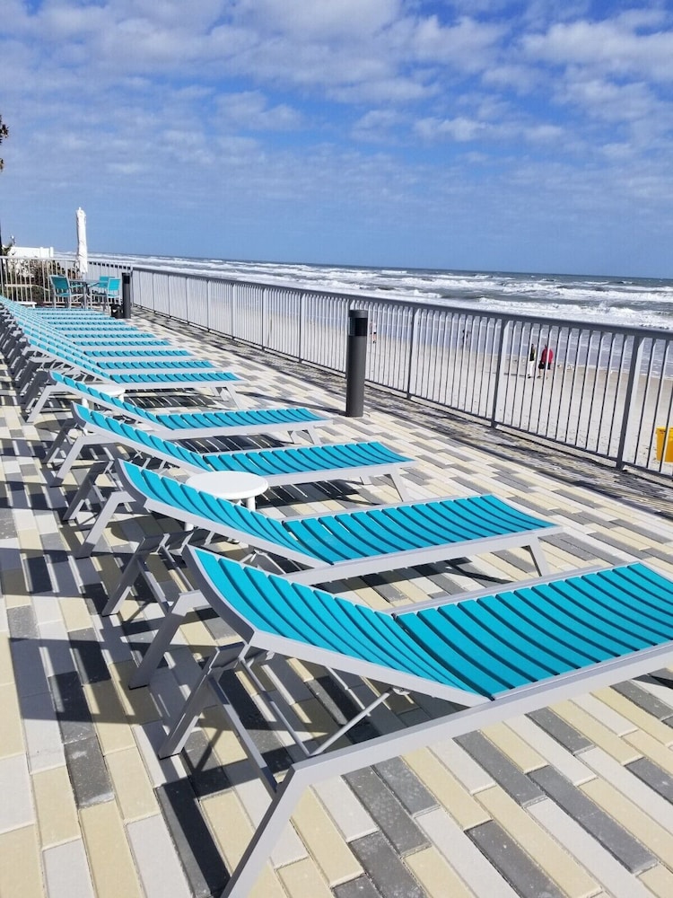 Home2 Suites by Hilton Ormond Beach Oceanfront - photo 58