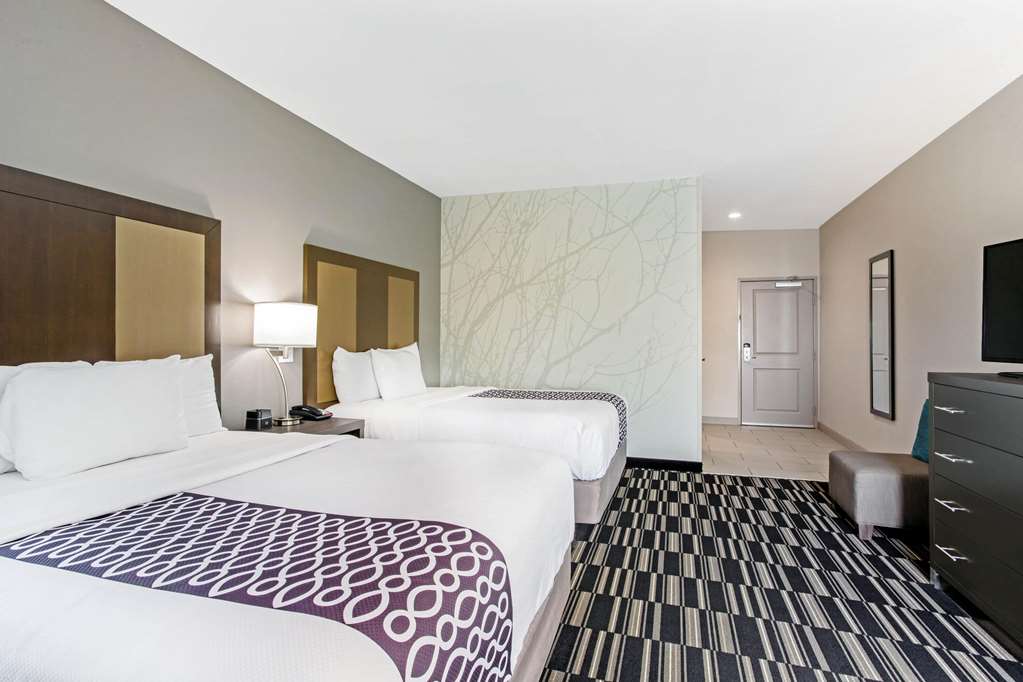 La Quinta Inn & Suites by Wyndham Sweetwater East - photo 14
