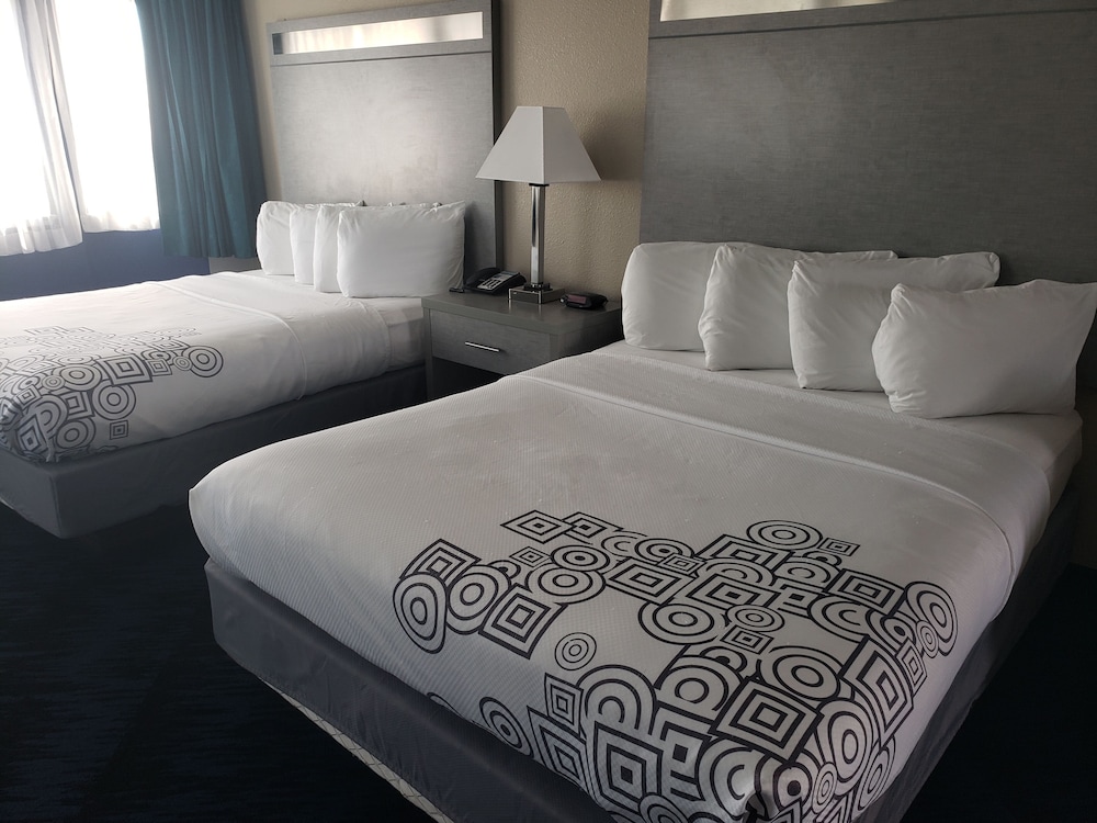 Anchor Beach Inn - photo 20