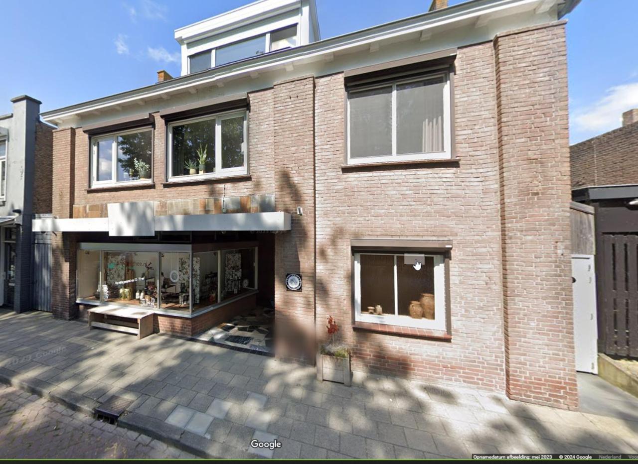 Waterhill's Bed — 4-Star Luxury Hotel in Dinteloord, Netherlands