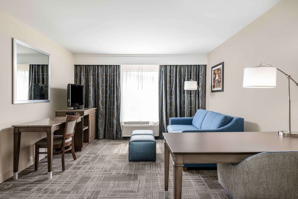 Hampton Inn & Suites Chapel Hill Durham Area - photo 24