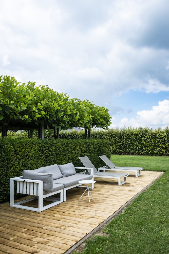 B&B La Cereza — 4-Star Luxury Hotel in Oudenaarde, Belgium