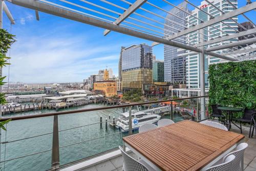 QV Stays Waterfront Getaway — 4-Star Luxury Hotel in Auckland, New Zealand
