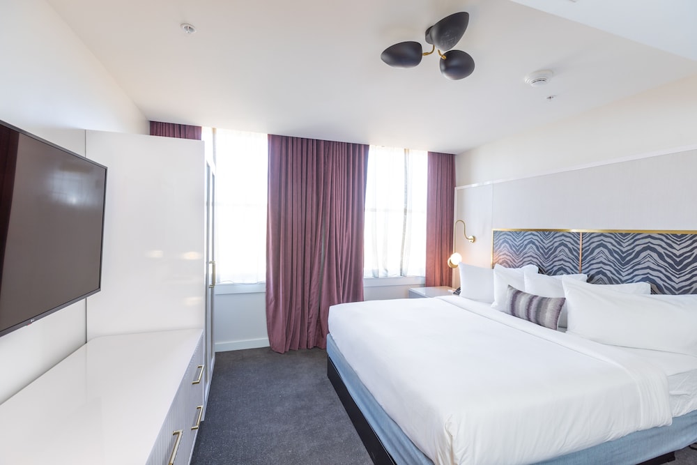 The Kelly Birmingham Tapestry Collection By Hilton - photo 11