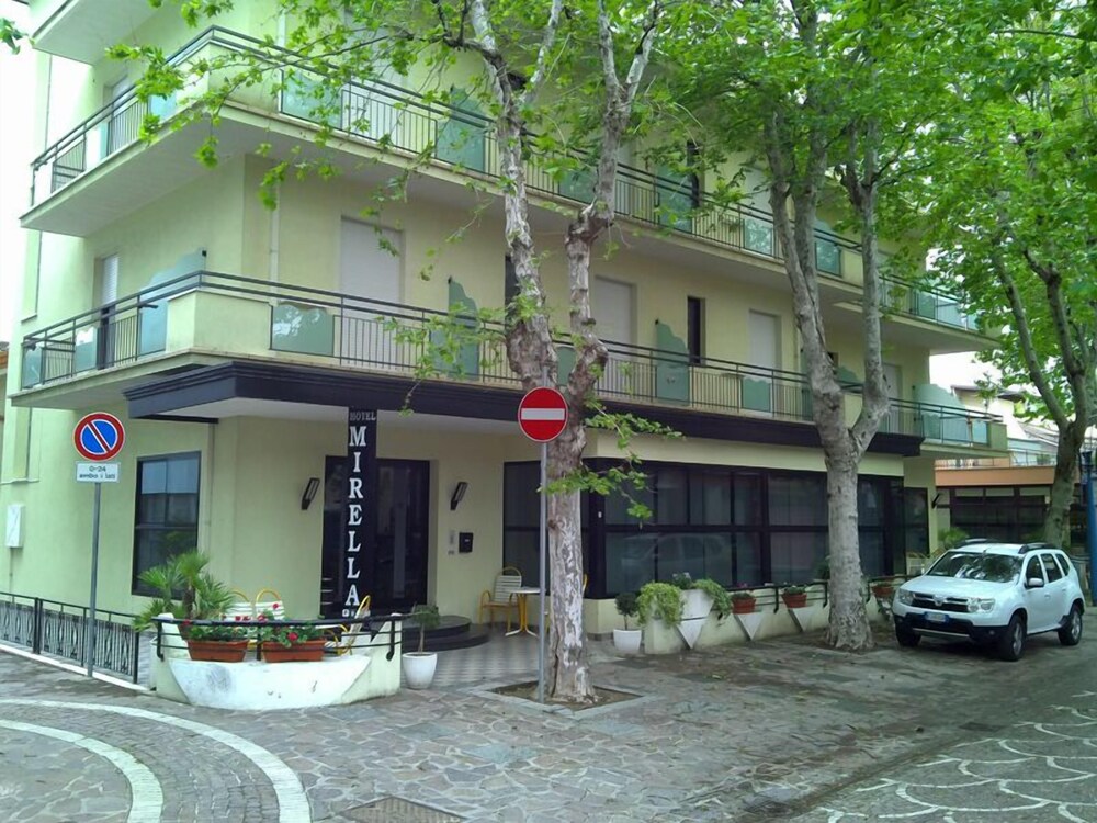 Hotel Mirella Igea Marina — Rimini