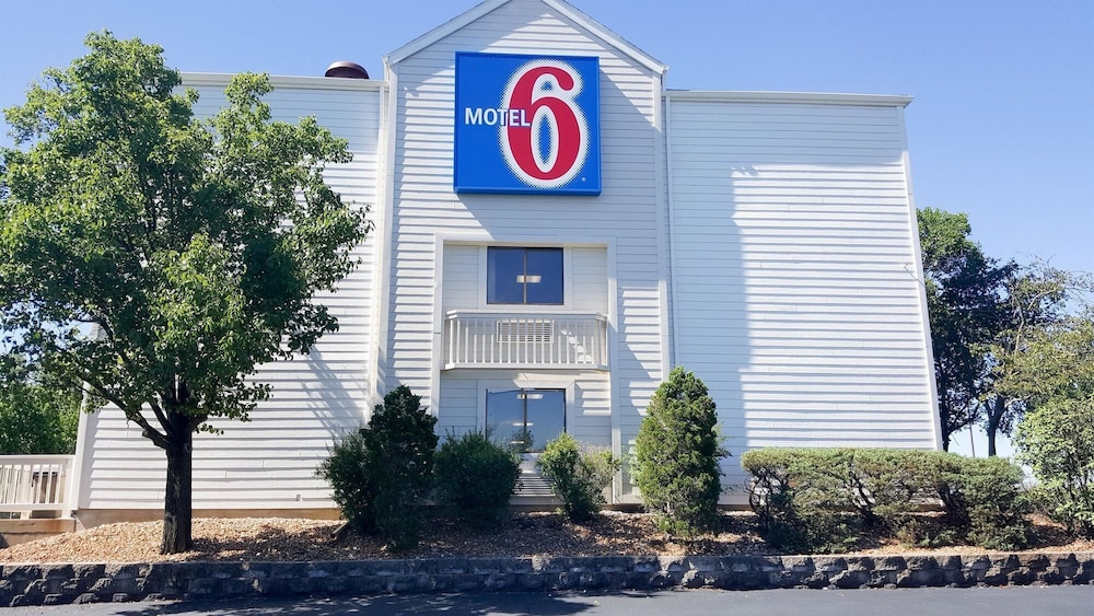 Motel 6 Maryland Heights MO — hotel in Maryland Heights