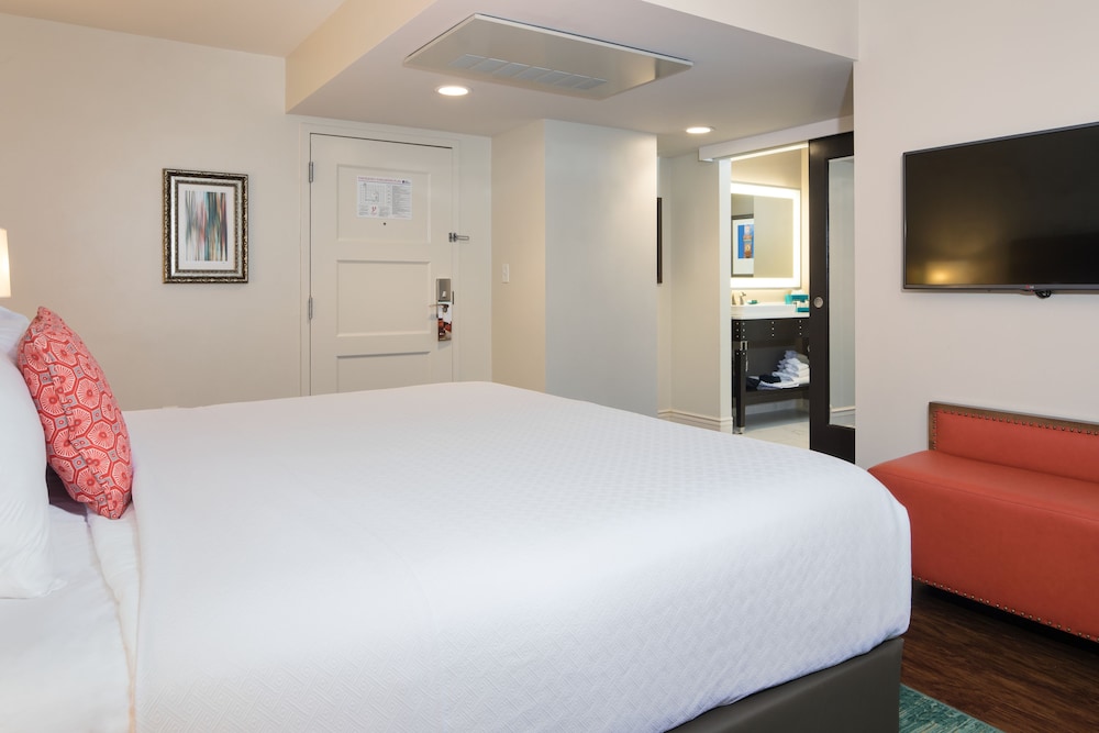 Hotel Indigo Baltimore Downtown by IHG - photo 11