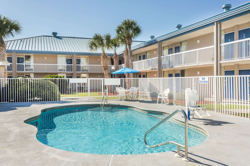 Days Inn by Wyndham Adel I 75 - featured photo