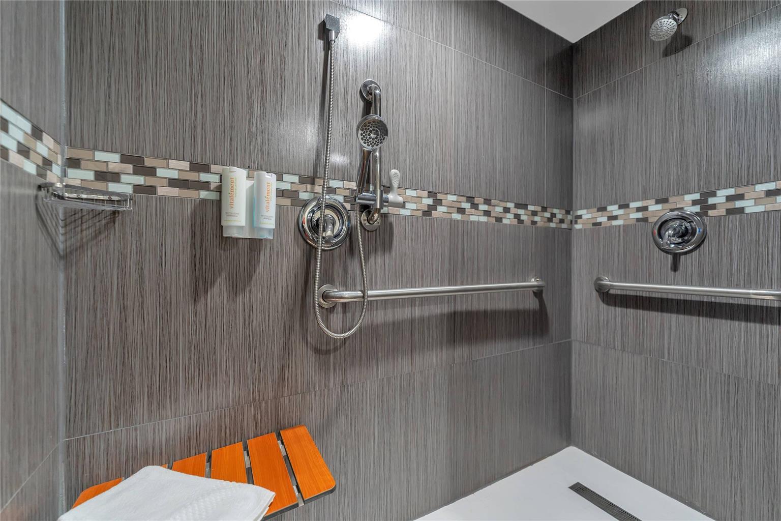 Rodeway Inn & Suites Fort Lauderdale Airport & Cruise Port - photo 47