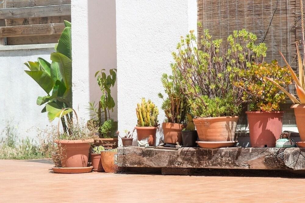 Paradise Inn — hotel in Castelldefels