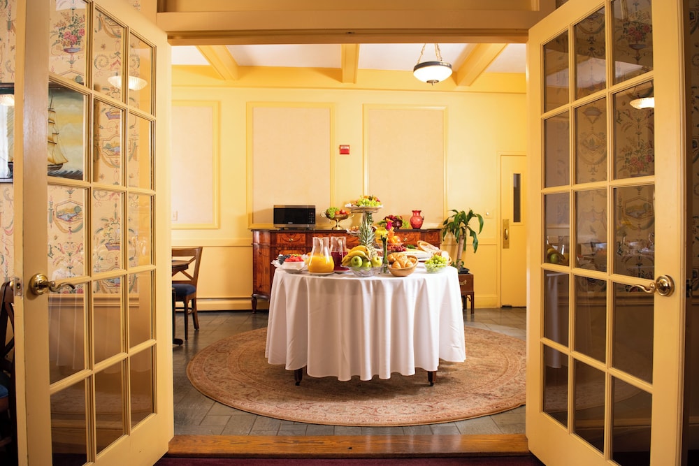 Americas Cup Inn - photo 146