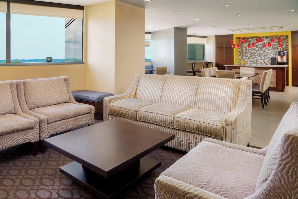 Sheraton Baltimore North Hotel - photo 28