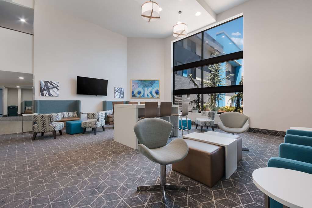 Clarion Pointe OKC Airport - photo 5