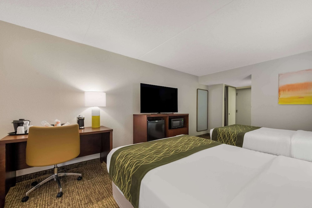 Comfort Inn Newport News Hampton I 64 - photo 12