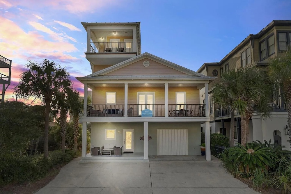 Seas the Day - last minute hotel in Miramar Beach