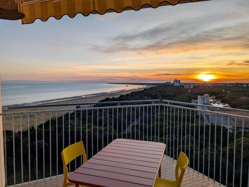 Seafront Apt 2Bedr with view AuricSuites — 4-Star Luxury Hotel in Lignano Sabbiadoro, Italy