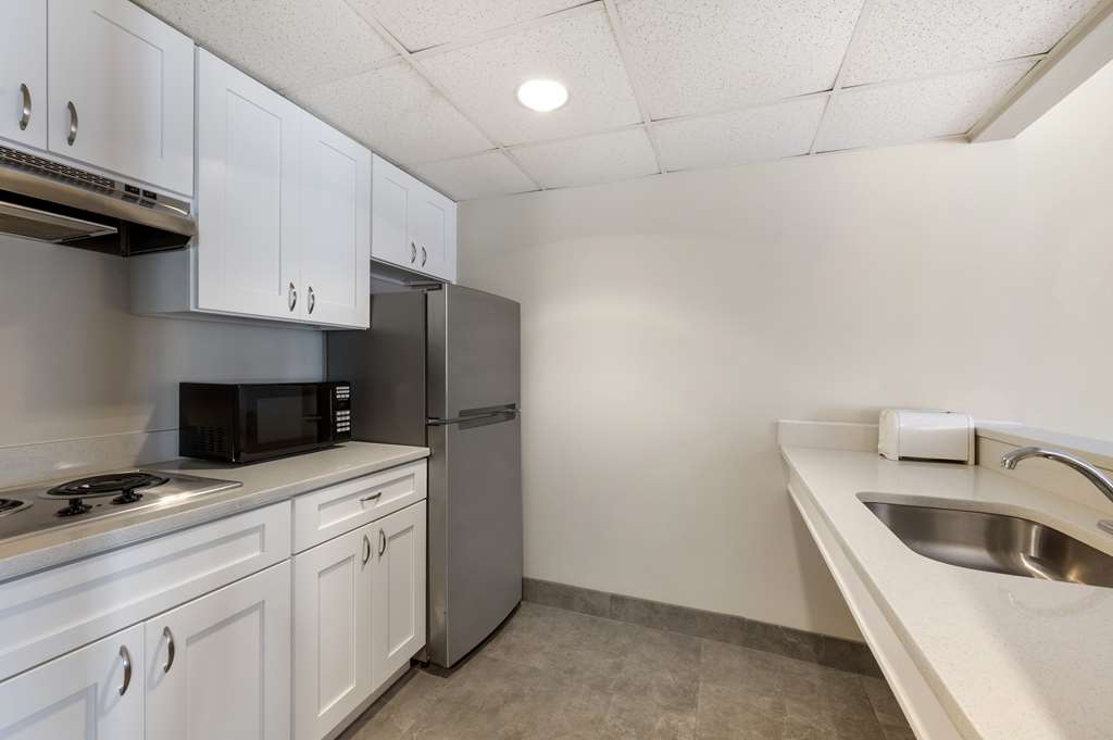Best Western Plus Alexandria Fort Belvoir - photo 21