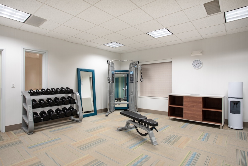 Holiday Inn Express & Suites Manhattan by IHG - photo 25