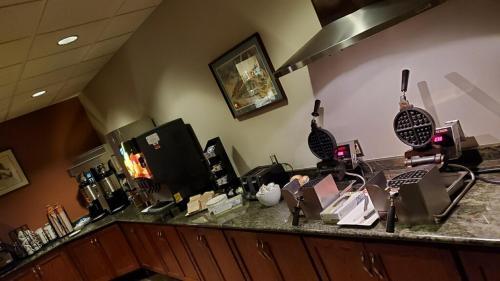 Timberlake Lodge Hotel & 17th Street Grill - photo 18