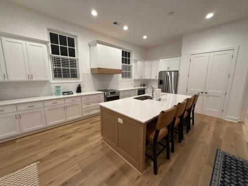 Hotel Apartment At Norton Commons — Louisville