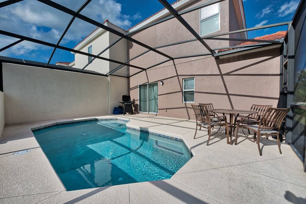 4 bedroom villa at Bella Vida Resort - photo 20