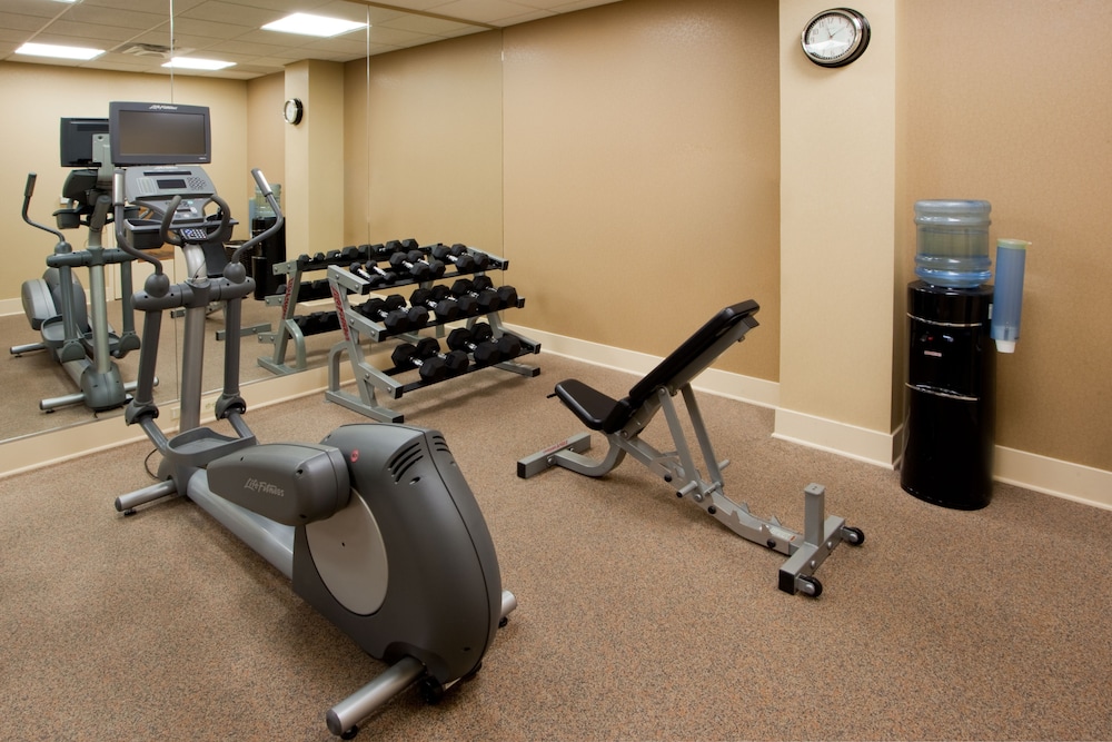 Holiday Inn Express Washington DC SW Springfield - photo 16