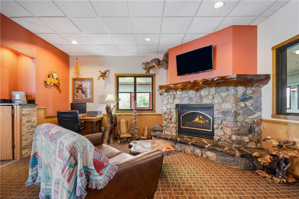 Super 8 by Wyndham Eveleth - photo 12