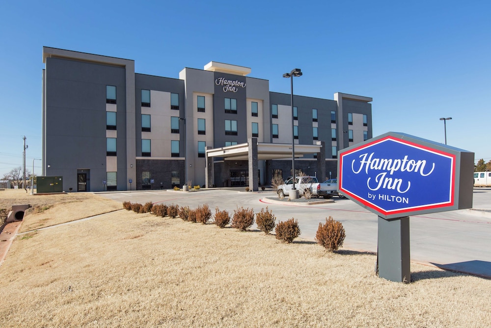 Hampton Inn Mustang - featured photo