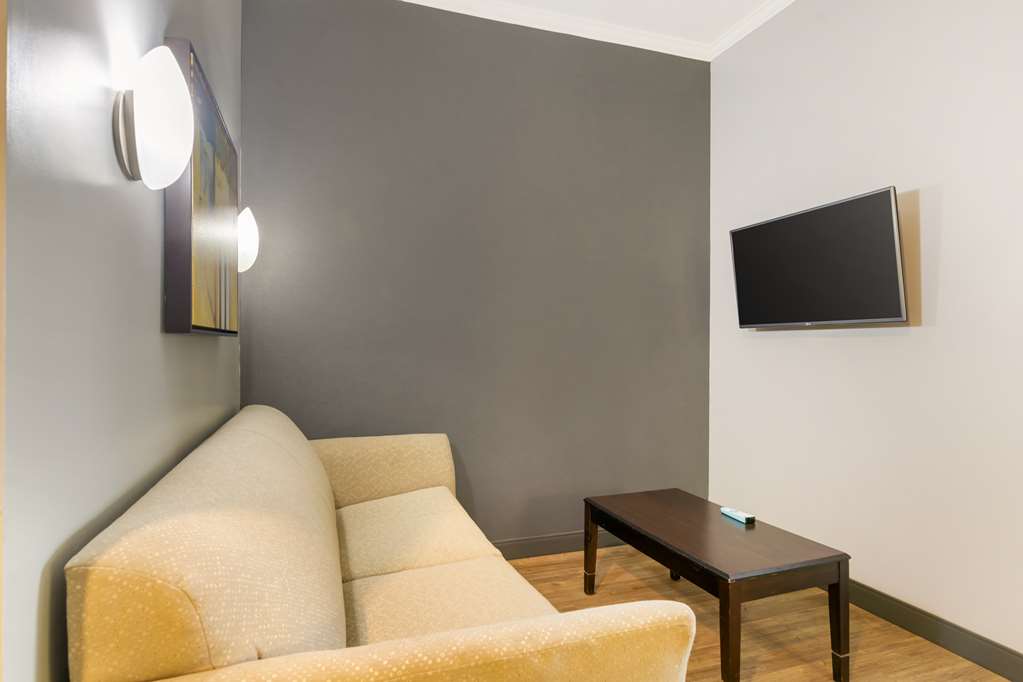 Best Western Plus Olathe Hotel - photo 11