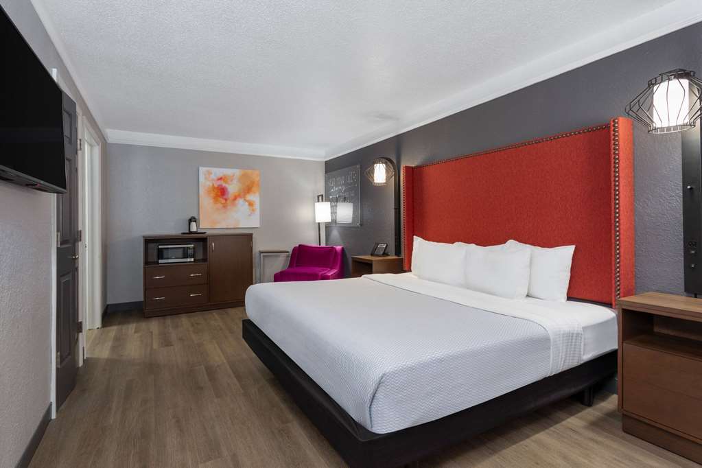 La Quinta Inn by Wyndham Pensacola - photo 25