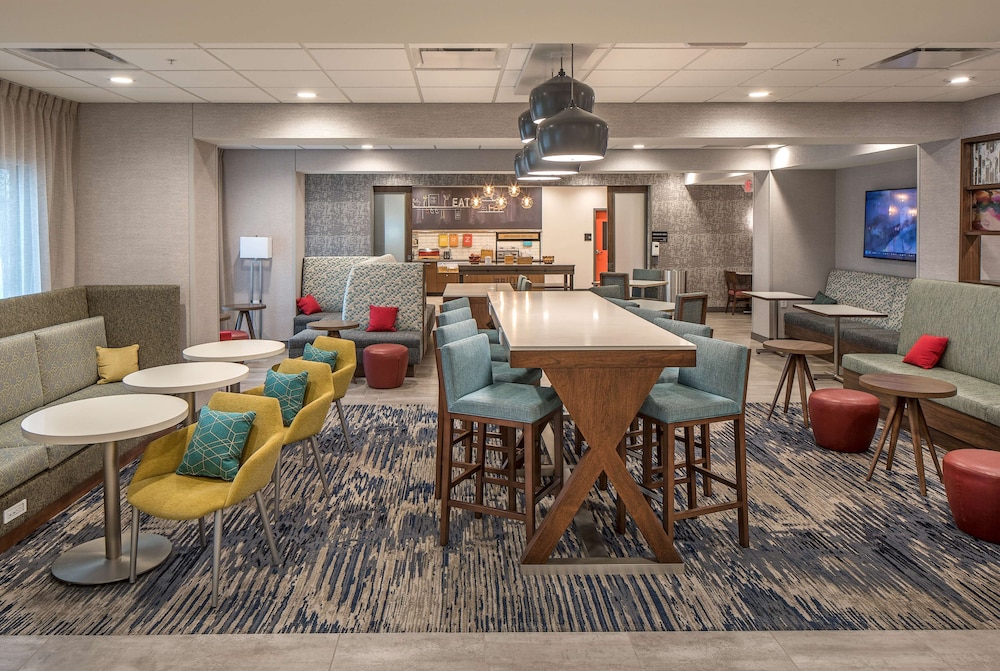 Hampton Inn Hastings - photo 11
