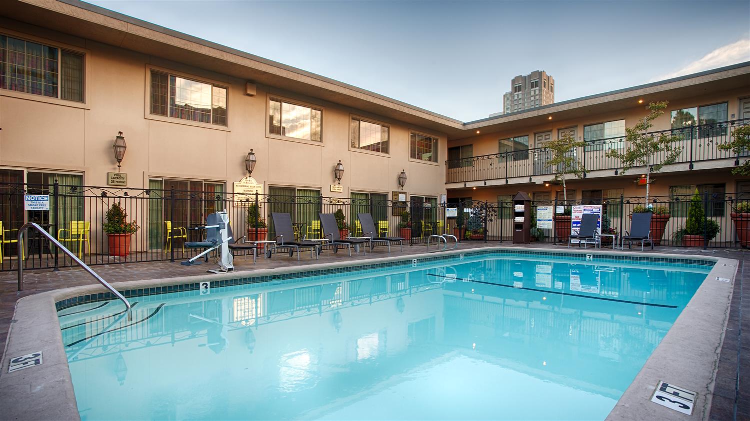Best Western Plus Sutter House - photo 6