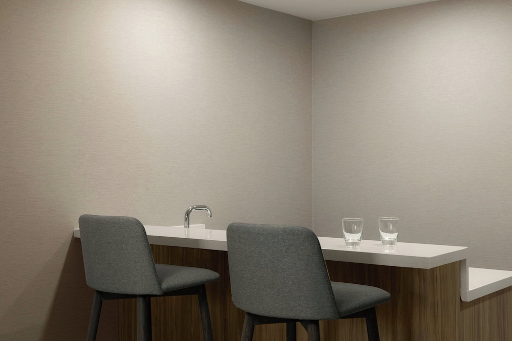 AC Hotel by Marriott Portland Lake Oswego - photo 27