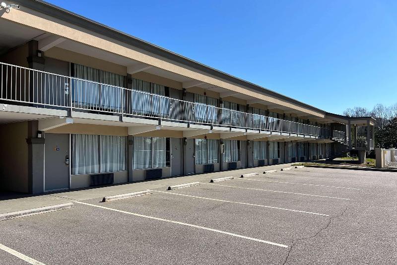 Days Inn by Wyndham Monroe NC - photo 12